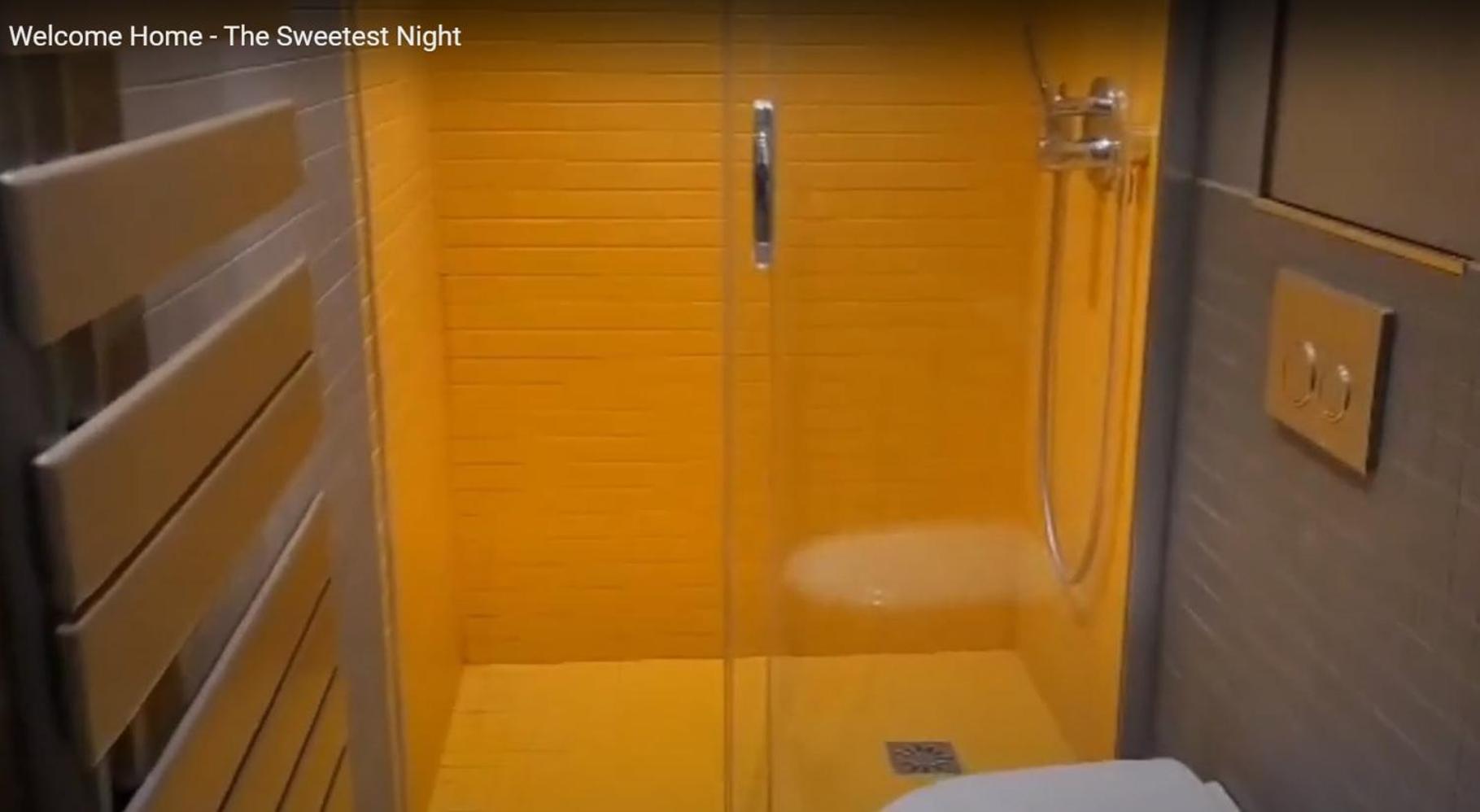 La Douce Nuit - Moderne - Elegant - Renove Appartement Parijs